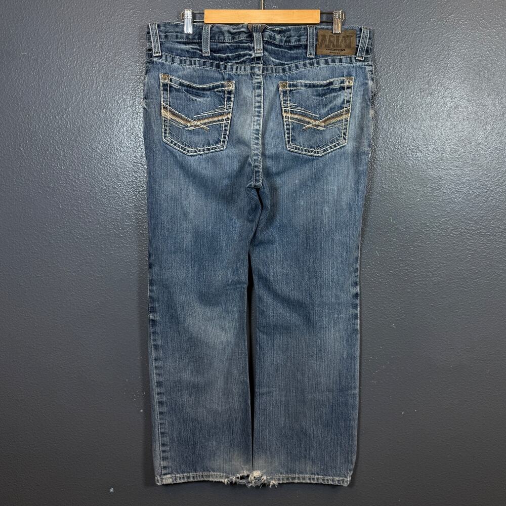 Ariat 36/30 men’s blue denim jeans y2k distressed baggy pants